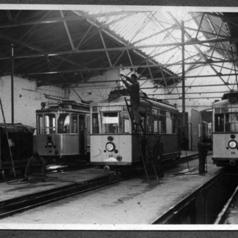 Gothabahnen in der Werkstatt im Jahr 1930.